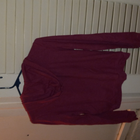 A nice hoodie, cozy and warm. - Picture 2 of 3